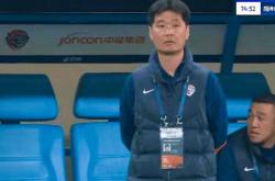 本泽马五连胜继续领跑积分榜，泰山主帅陷下课危机！的简单介绍